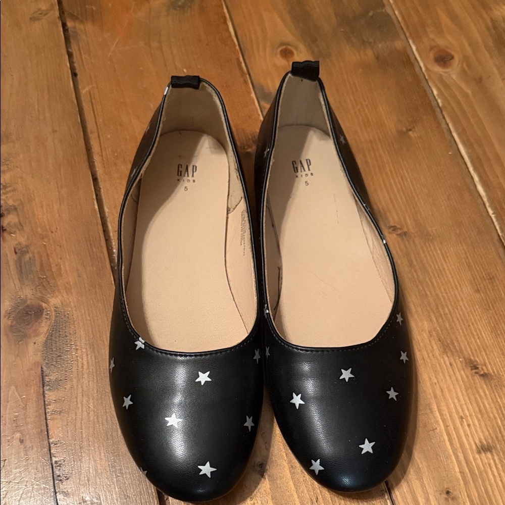 GAP Black Star Print Girls Dress Flats